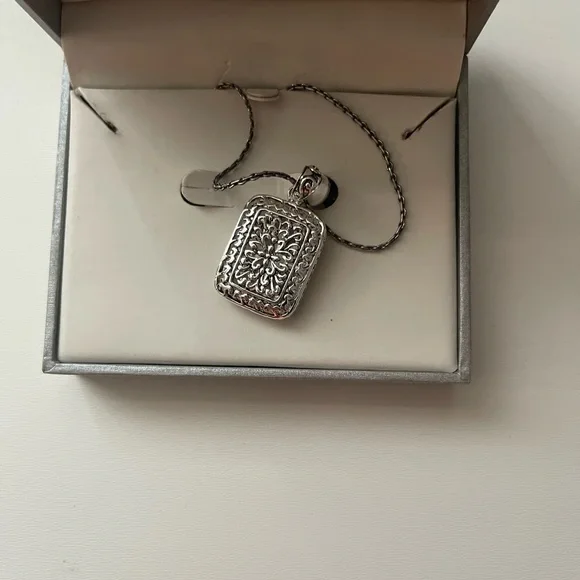 Reversible necklace - Picture 2 of 4